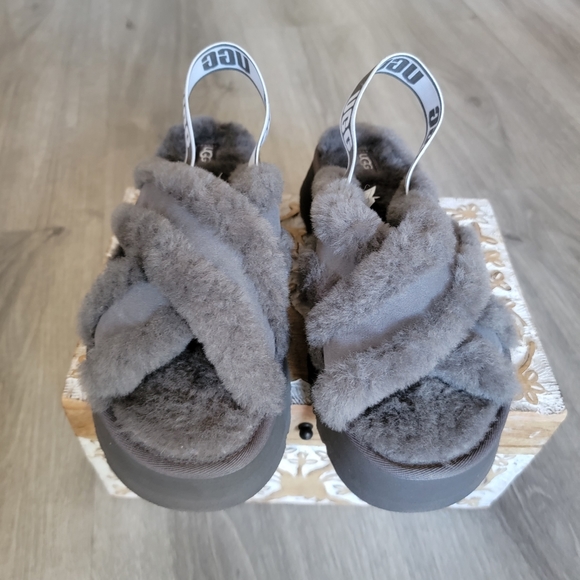 UGG Disco Cross Platform Slide - Picture 4 of 8